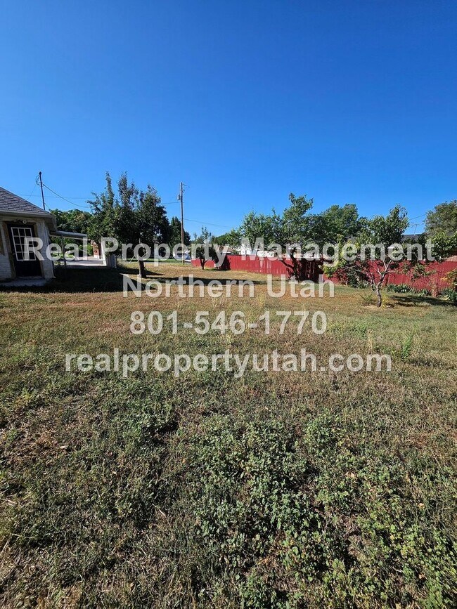 Building Photo - 3 Bedroom 1 Bath Home Now Available in Ogden