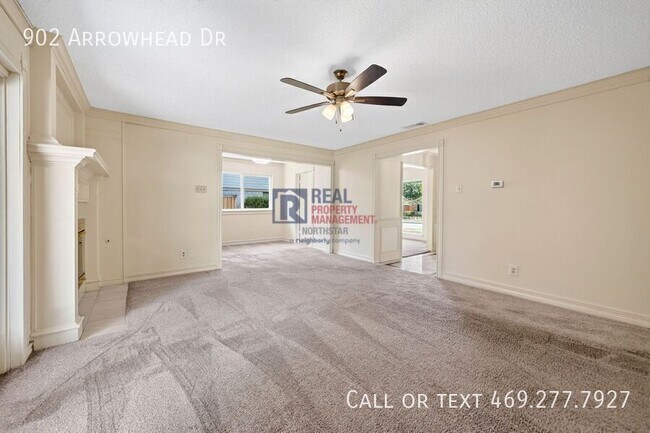 Building Photo - 902 Arrowhead Dr