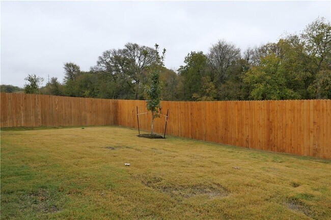 Building Photo - 6817 Ranchito Dr