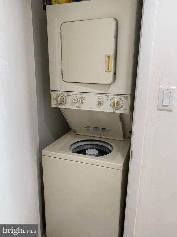 Building Photo - 501 Spruce St