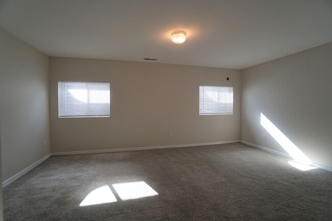 Building Photo - 3430 MacGregor Dr