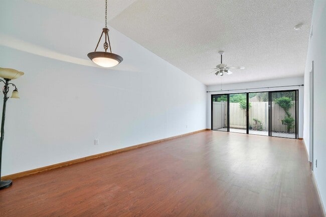 Building Photo - 10240 Boca Bend W