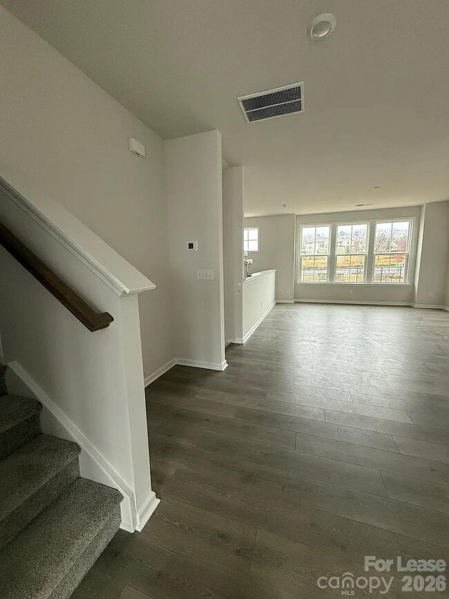 Building Photo - 5029 Sunnybrae Pl