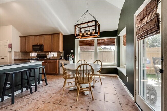 Building Photo - 7018 Paradise Park Bend