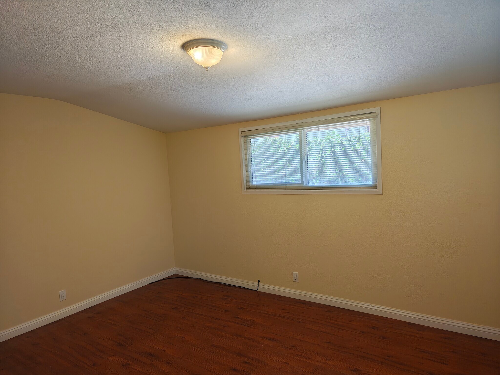 Building Photo - 2880 Santez Dr