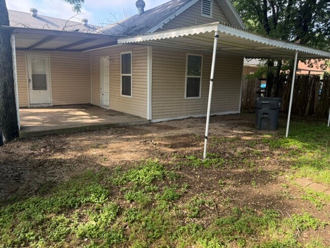 Building Photo - Affordable Three Bedroom Two Bath Home