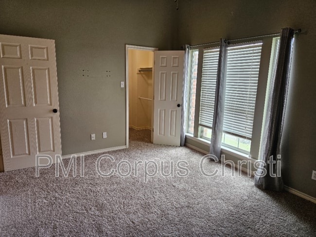 Building Photo - 5107 High Bank Dr