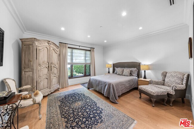 Building Photo - 1148 Centinela Ave