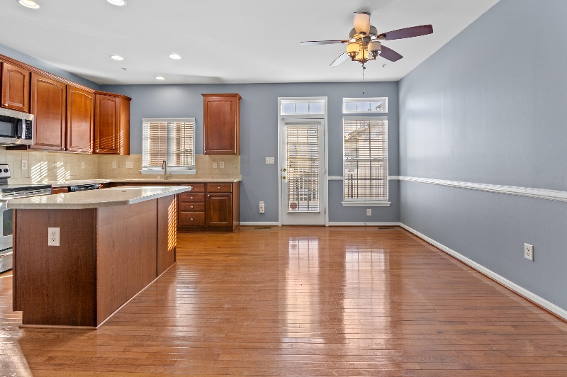 Building Photo - 5061 Cameo Terrace