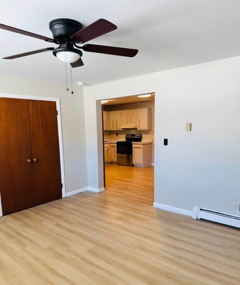 Building Photo - 147 State St