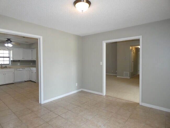 Building Photo - 3470 Nicholson Estates Rd