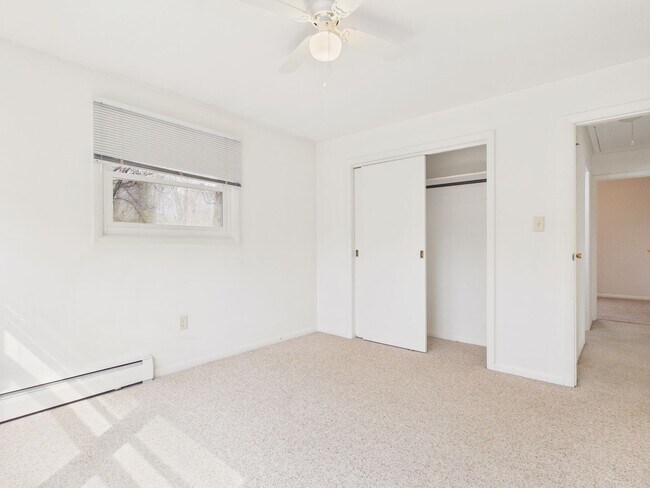 Building Photo - 904 Mount Pleasant Rd