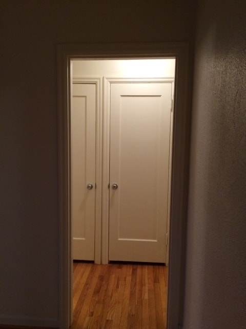 Building Photo - 4-plex Cottage 700 sf- Hardwoods-Granite-D...