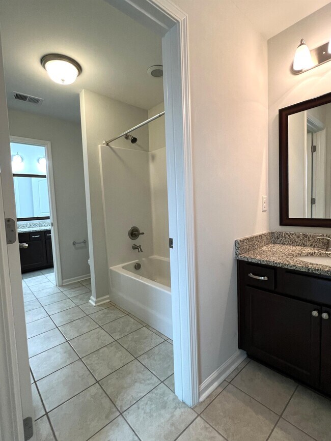 Building Photo - 56 RedWall Cir