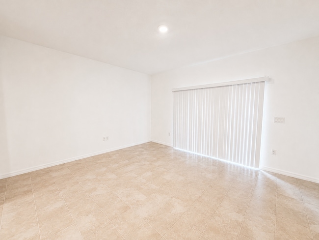 Building Photo - Sabal Terrace Townhomes - New Construction