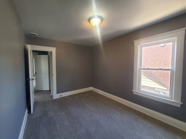 Building Photo - 4265 W 36th St