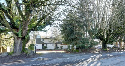 Building Photo - Very Nice 2 Bedroom Kent Valley Townhome, Great Location!