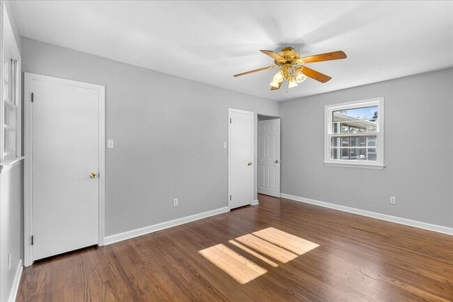 Building Photo - 128 E Military Dr