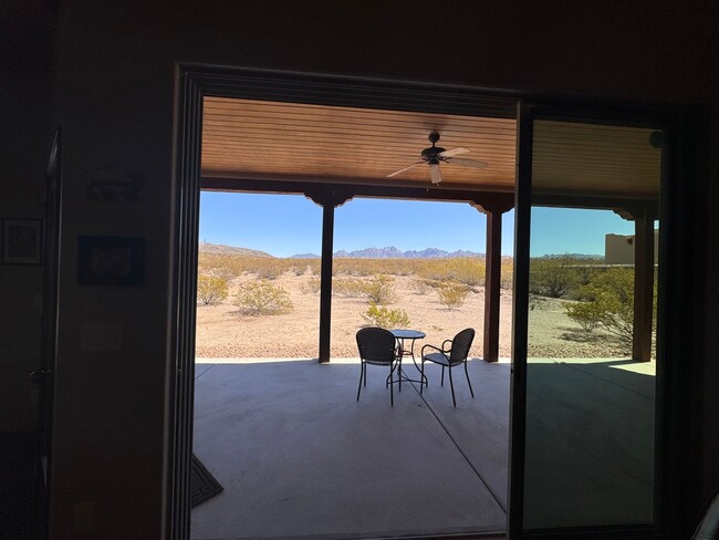 Building Photo - Gorgeous Fully Furnished rental on 1 acre, flexible lease term