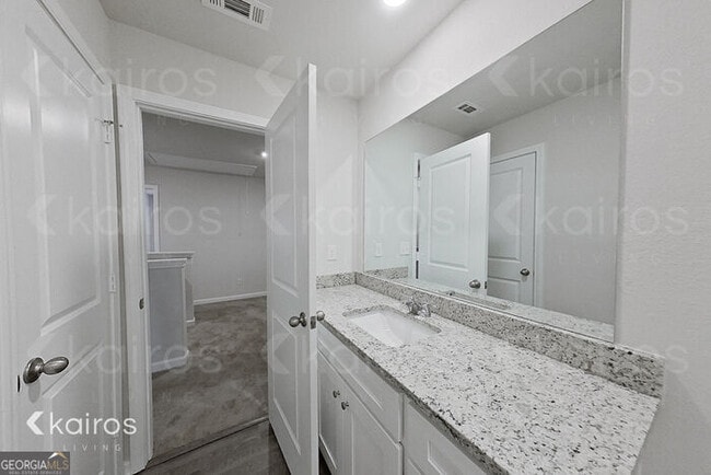 Building Photo - 3428 Bridgewood Dr