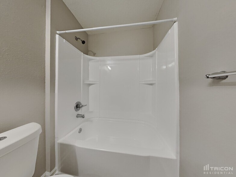 Building Photo - 4537 Glendas Meadow Dr