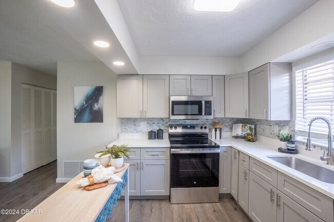 Building Photo - 118 Pinion Cir