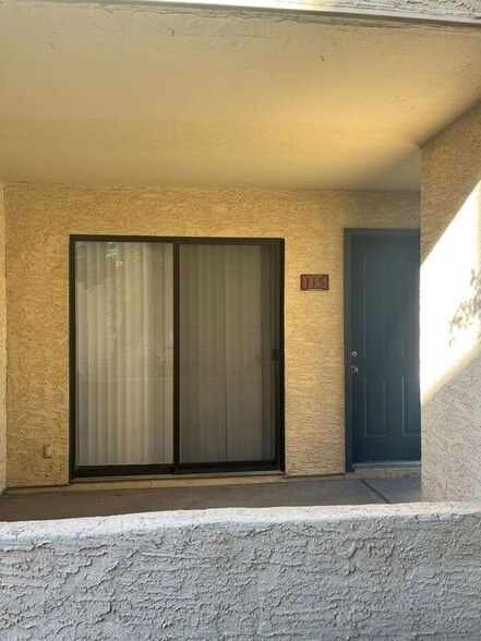 Building Photo - 1201 S McClintock Dr