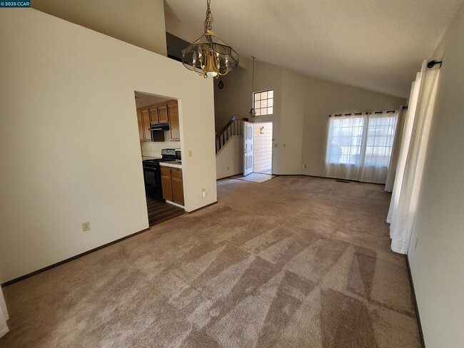 Building Photo - 375 Turquoise Dr