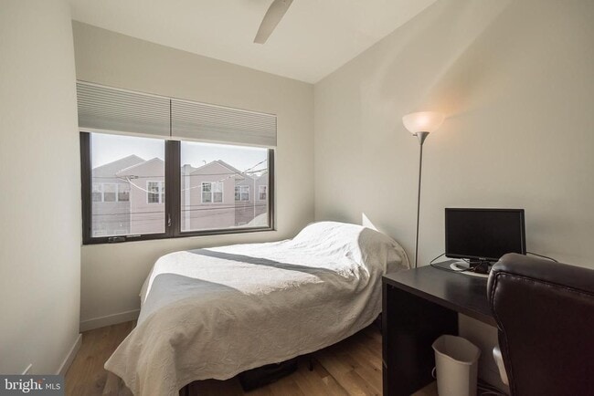 Building Photo - 439 Moyer St