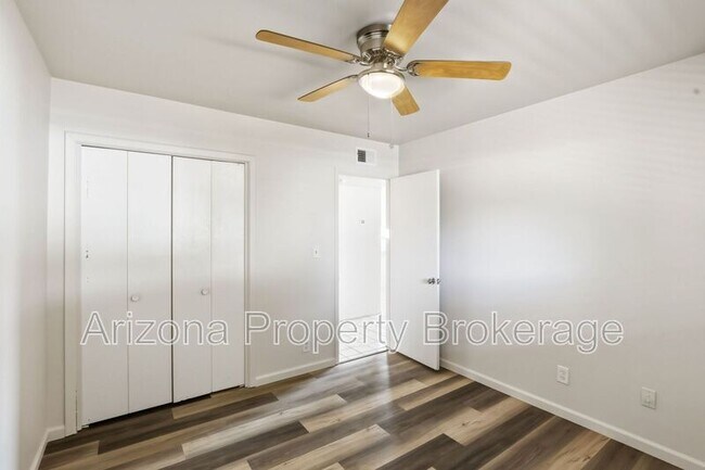 Building Photo - 2323 S College Ave