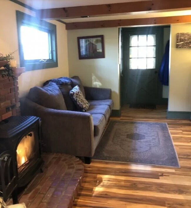 Building Photo - 4 Irving Pl