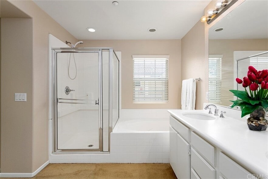 REMODELED, larger shower enclosure & now tub - 41865 Davenport Way