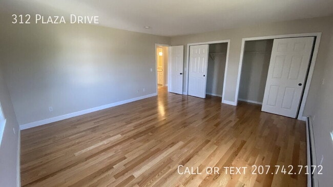 Building Photo - 312 Plaza Dr