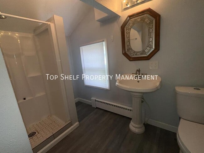 Building Photo - 116 Park Ave