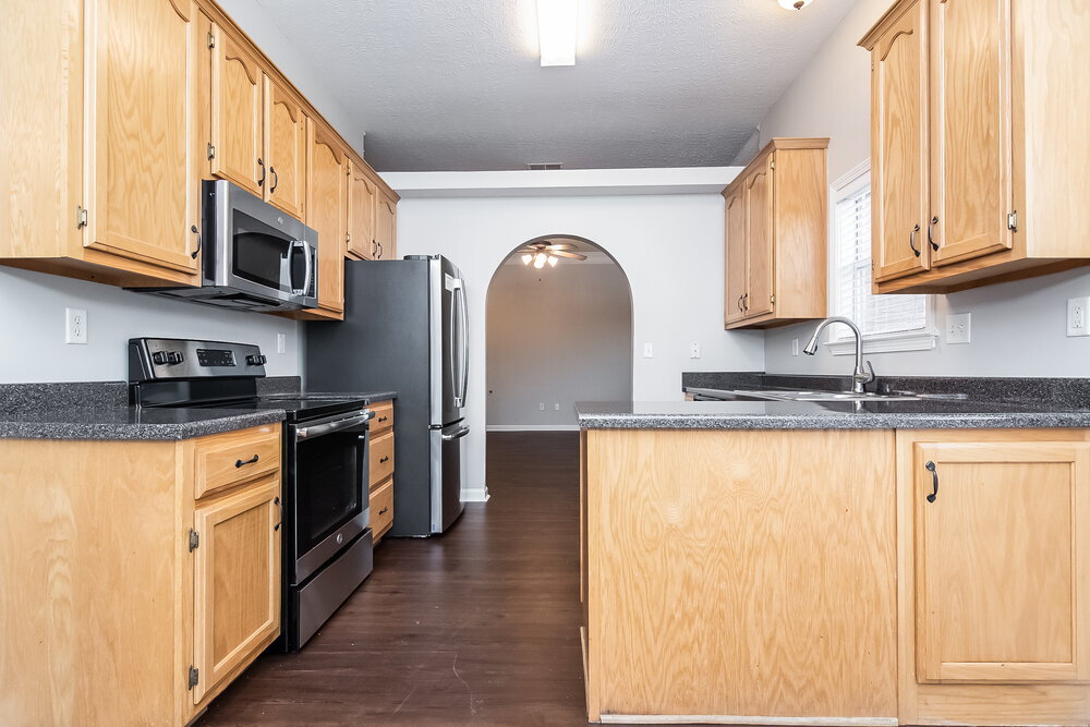 Building Photo - 6391 Braybourne Main