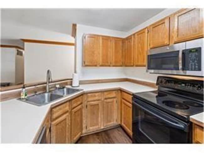 Building Photo - 3563 Blue Jay Way