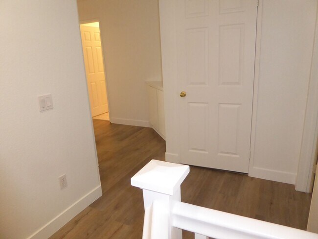 Building Photo - Palisades 3 Bedroom for Rent in Stevenson Ranch!