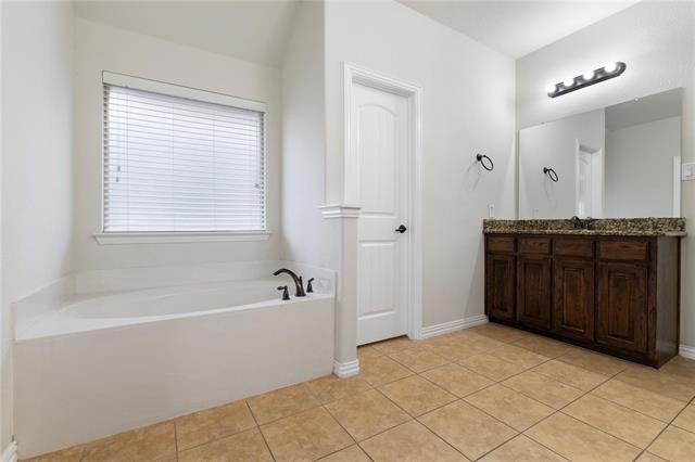 Building Photo - 4013 Dalton Dr