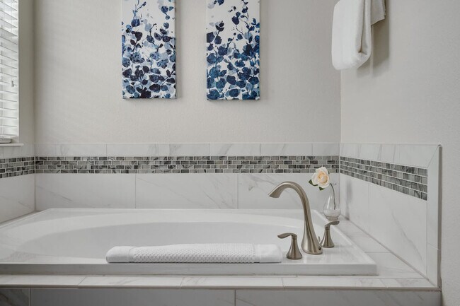 Building Photo - 1580 Tempo Ln