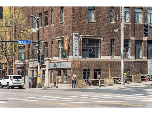 Building Photo - 700 N Washington Ave
