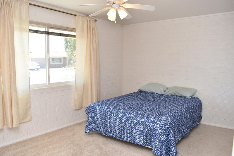 Building Photo - 12231 N Cherry Hills Dr W