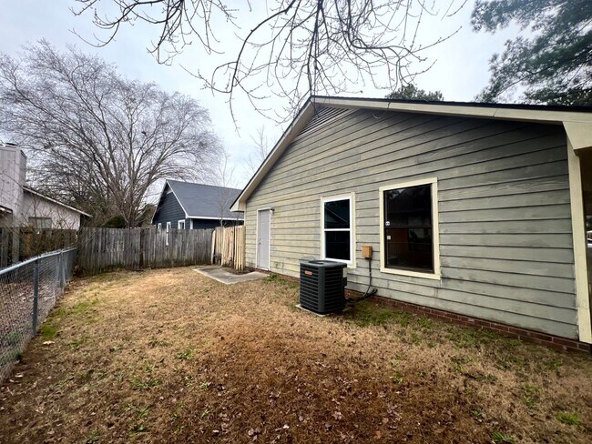 Building Photo - 544 Auburndale Ln