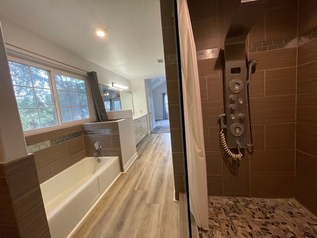 Building Photo - Newly Remodeled 3 bed 2.5 bath Long Beach ...