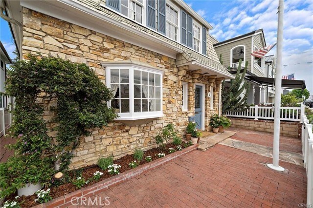 Building Photo - 308 Coral Ave