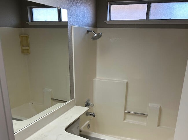 Building Photo - Pleasanton Shadow Cliffs, 3 Bed. 2.5 Bath, Near Top Schools!