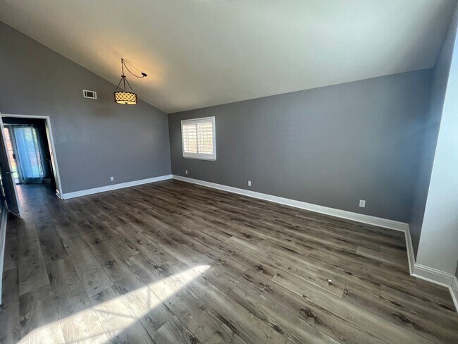 Building Photo - Nice 3 bedroom family home for rent in great Rocklin location