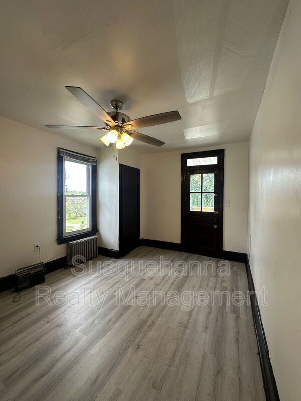 Building Photo - 2803 Canby St