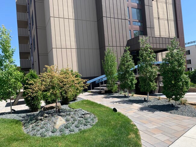 Building Photo - 2800 W 44th St