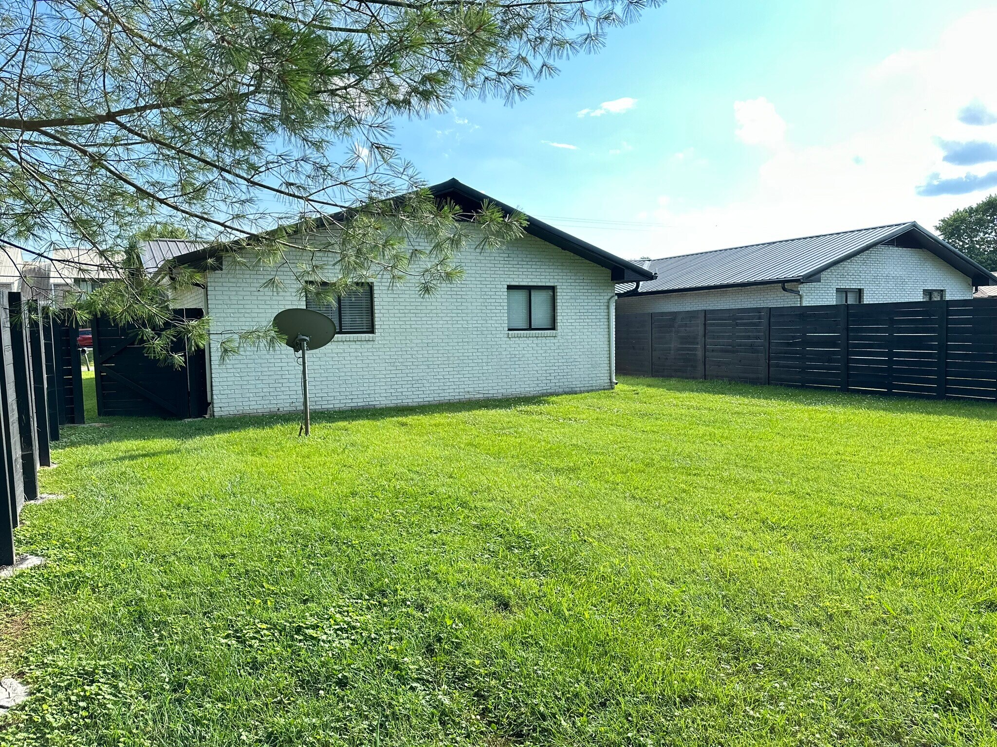 Building Photo - 1294 Old Newport Hwy