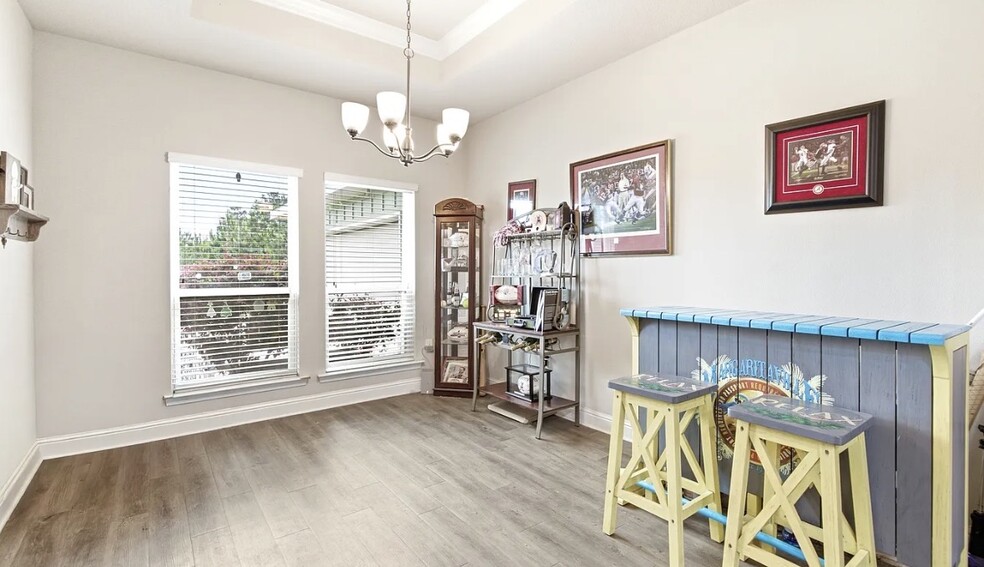 Building Photo - 12561 Waxwing Ave